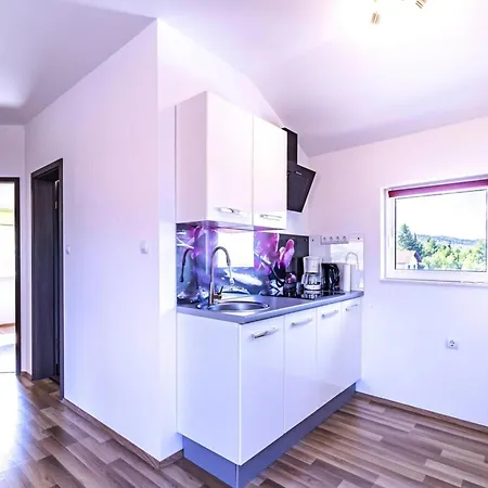 In Bilice Near Krka National Park Appartement *