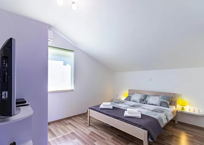 Apartamento In Bilice Near Krka National Park Šibenik