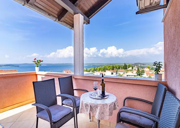 In Bilice Near Krka National Park Apartamento *